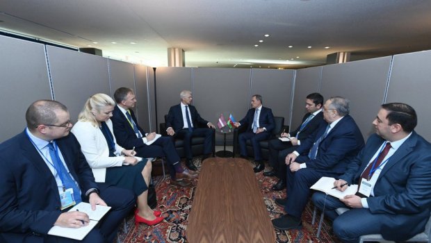 Ceyhun Bayramov latviyalı həmkarı ilə Azərbaycanın sülh və antiterror tədbirlərini müzakirə edib