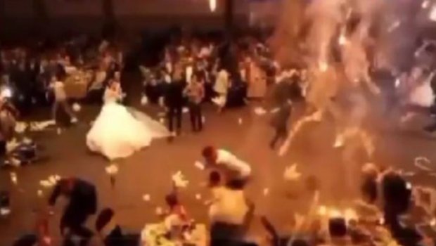İraqda toyda DƏHŞƏT – 120 nəfər həyatını İTİRDİ – VİDEO  