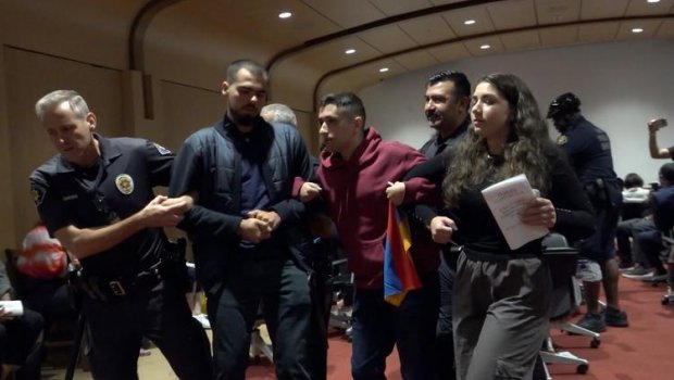 Erməni ABŞ-dakı konfransda təxribat törətdi – FOTO/VİDEO