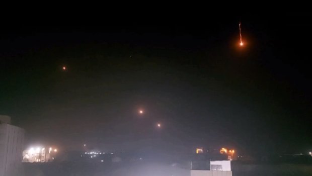 Hazırda Təl-Əviv səmasında raketlər UÇUR - VİDEO 