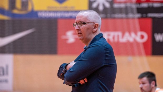 Putini təbrik edən baş məşqçi qovuldu