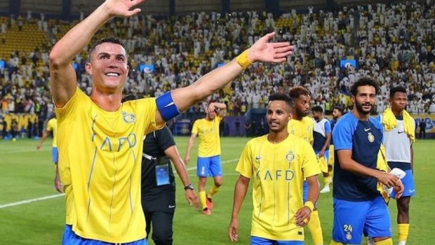 Ronaldo “Əl-Nəsr”lə müqaviləsini uzatmaq istəyir