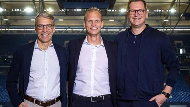 “Şalke”də yeni baş məşqçi