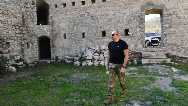 İlham Əliyev Əsgəran QALASINDA - FOTO