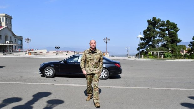 İlham Əliyev atası ilə Xankəndidəki xatirələrini danışdı - VİDEO