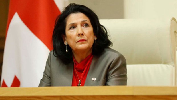 Zurabişvilinin impiçmenti baş TUTMADI 