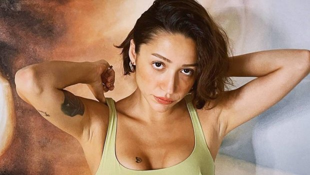 Türkiyədə matəmə qarşı çıxan Zeynep Bastıkı TƏNQİD ETDİLƏR – FOTO 