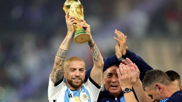 Dünya çempionu futboldan 2 illik uzaqlaşdırıldı