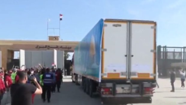 Qəzzaya humanitar yardımlar göndərilməyə BAŞLANDI – VİDEO  
