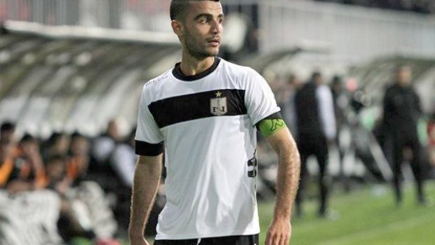 Məşhur futbolçumuz karyerasını BAŞA VURDU 