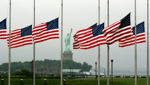 ABŞ-da dövlət bayraqları ENDİRİLƏCƏK 