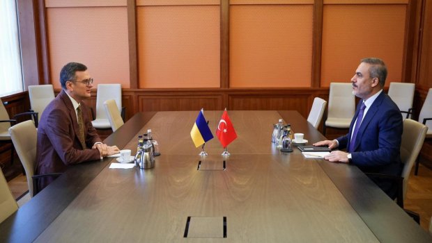 Hakan Fidan Berlində ukraynalı həmkarı ilə GÖRÜŞDÜ