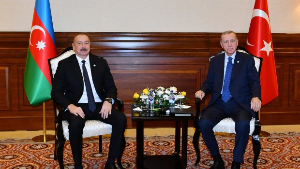 Astanada İlham Əliyev Ərdoğanla görüşdü - FOTO/VİDEO