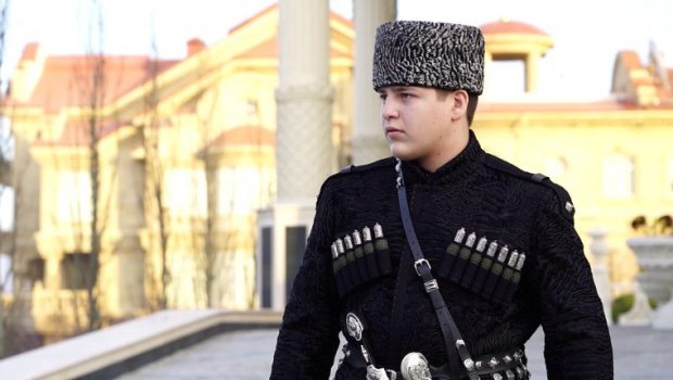 Kadırov 15 yaşlı oğluna yüksək vəzifə verdi 