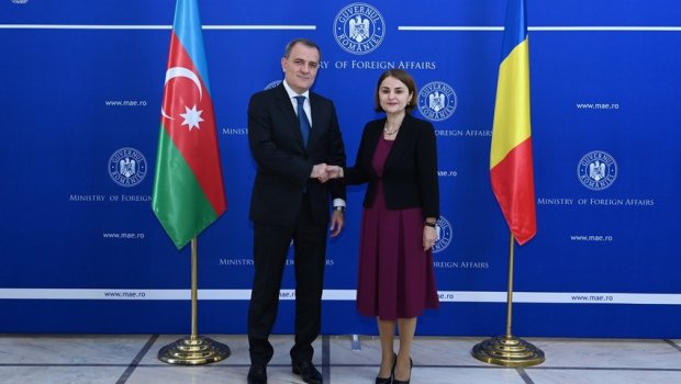 Ceyhun Bayramov Buxarestdə rumıniyalı həmkarı ilə GÖRÜŞDÜ – YENİLƏNİB - FOTO