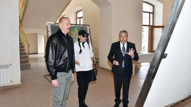 Prezident və birinci xanım Şuşada “Qızlar gimnaziyası” binasında