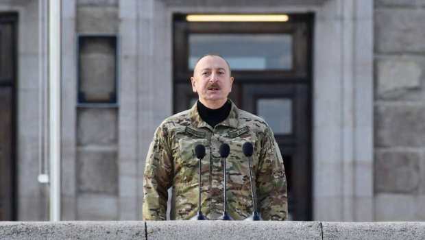 İlham Əliyev və birinci xanım Xankəndidə hərbi paradda iştirak ediblər - YENİLƏNİB/FOTO 