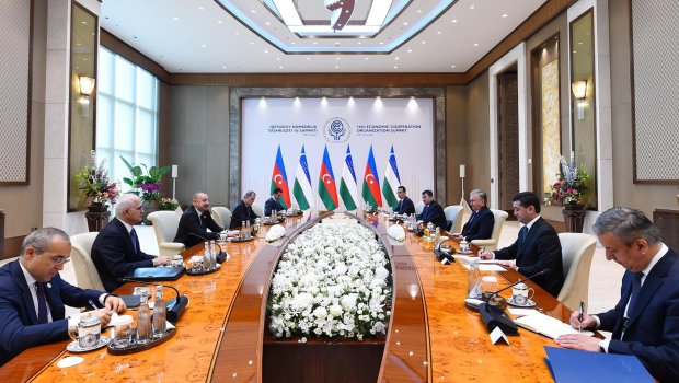 İlham Əliyev Özbəkistan Prezidenti ilə əməkdaşlıq məsələlərini MÜZAKİRƏ EDİB  