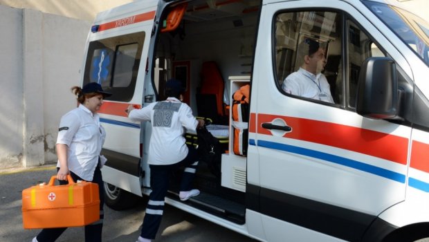 Psixi xəstələrin daşınması üçün İtaliyadan Azərbaycana təcili tibbi yardım avtomobilləri gətirilib