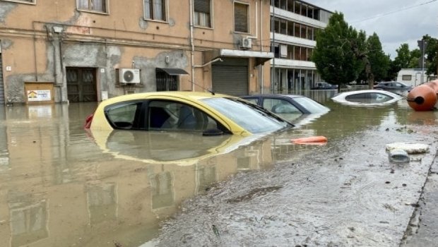 İtaliyada leysan yağışları və daşqınlar fəsadlar törədib
