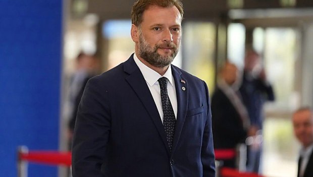 Xorvatiyanın müdafiə naziri yol qəzası törətdiyinə görə vəzifəsindən AZAD EDİLDİ - FOTO