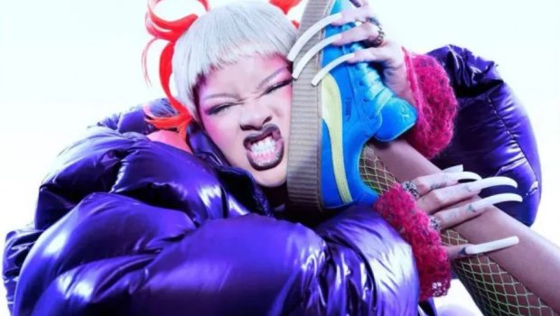 Rihanna məşhur marka üçün “180 dərəcə” DƏYİŞDİ – FOTO 