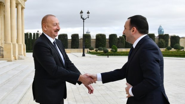 İlham Əliyev Gürcüstanın Baş naziri ilə görüşüb - FOTO