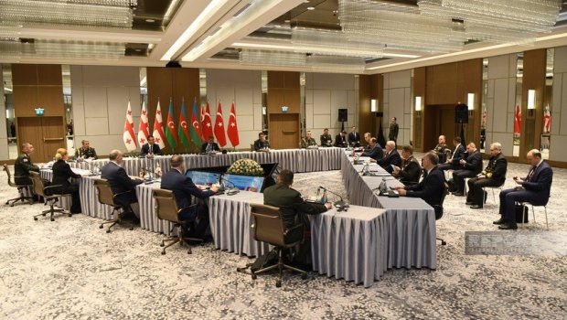 Müdafiə nazirlərinin üçtərəfli görüşünün yekununa dair Protokol imzalanıb - FOTO