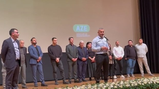 Qurban Qurbanov göz yaşlarını saxlaya bilmədi - VİDEO