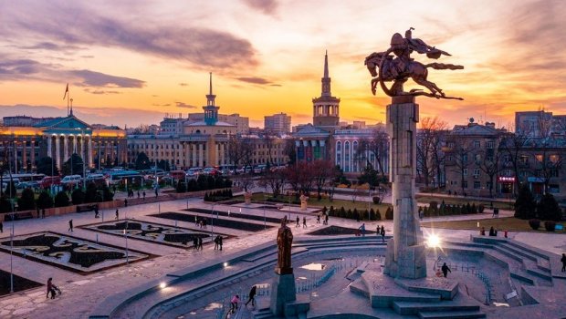 Qırğızıstanda rus dili və bayraqla bağlı VACİB QƏRAR
