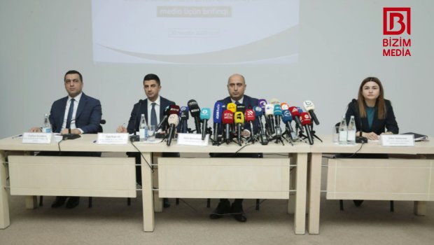 Emin Əmrullayev təhsildə yol verilən “səhv”lərdən DANIŞDI – “Təhsilin keyfiyyəti, işə qəbul…” - VİDEO