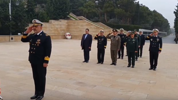 İran Hərbi Dəniz Qüvvələrinin nümayəndə heyəti Şəhidlər Xiyabanını ziyarət etdi - FOTO-VİDEO