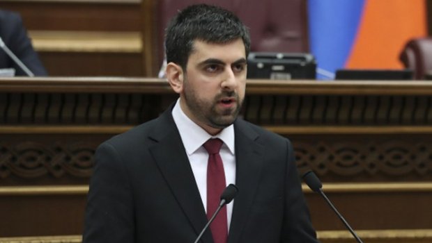 Əsirlərin mübadiləsi sərhəddə baş verə bilər - Erməni deputat