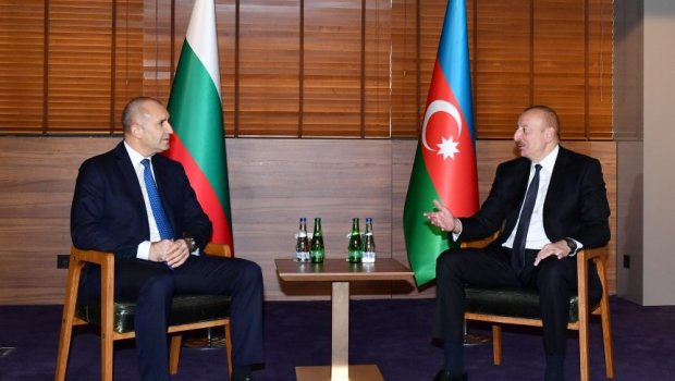 İlham Əliyev Bolqarıstan Prezidentini Azərbaycana səfərə dəvət edib