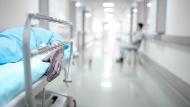 Türkiyədə hakimi döyən klub prezidenti xəstəxanaya yerləşdirildi - VİDEO