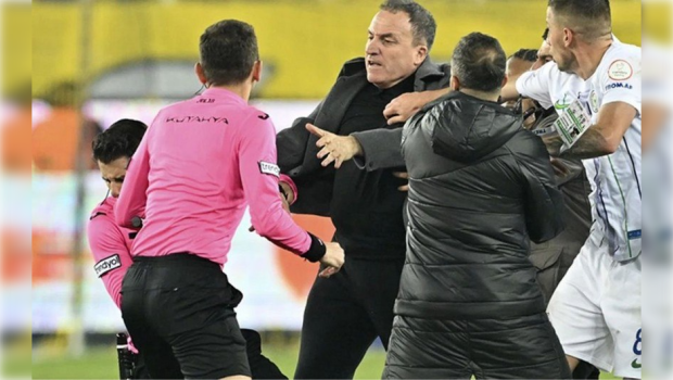 Türkiyədə hakimi döyən klub prezidentindən AÇIQLAMA: \