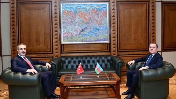 Ceyhun Bayramovla Hakan Fidan arasında geniştərkibli görüş keçirildi – YENİLƏNİB/FOTO  