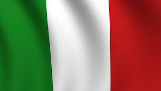 İtaliya Qırmızı dənizdəki gəmilərini qorumaq üçün yollar axtarır