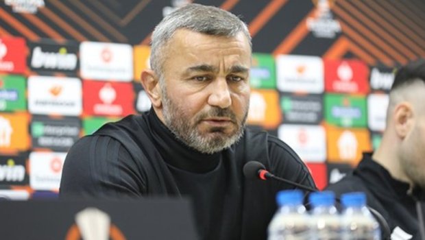 Qurban Qurbanovdan “Neftçi”nin “Qarabağ”ı təbrik etməməsinə REAKSİYA