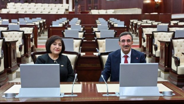 Türkiyənin vitse-prezidenti Milli Məclisdə - FOTO