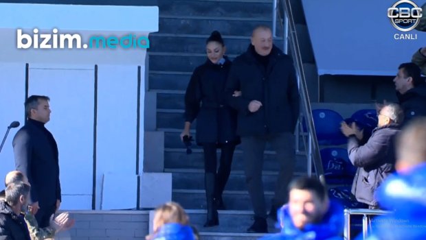 Prezident və birinci xanım Xankəndi stadionunda alqışlarla QARŞILANDILAR – VİDEO 