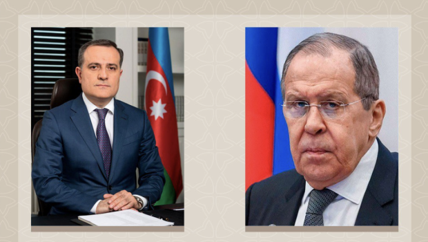Ceyhun Bayramov Lavrovla cari regional vəziyyəti müzakirə edib