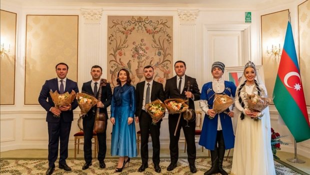 Musiqili Teatrın əməkdaşları Parisdə çıxış etdilər - FOTO