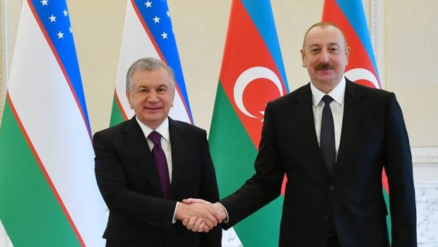 Şavkat Mirziyoyev İlham Əliyevə zəng etdi
