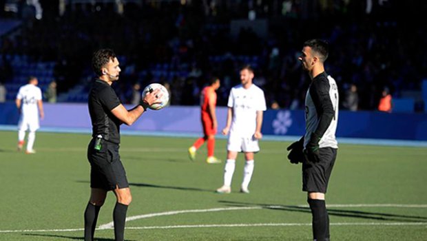 Xankəndidəki oyunu idarə edən hakim: 