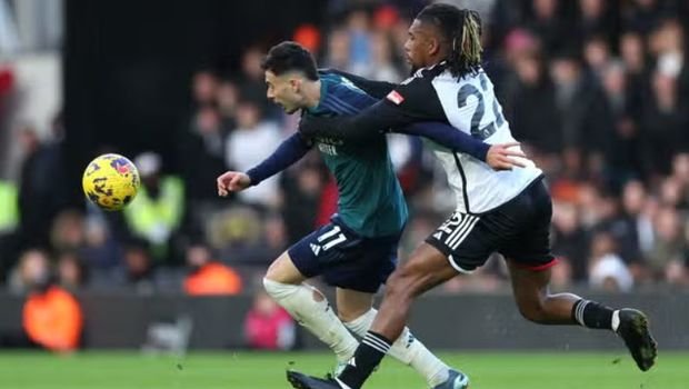 “Arsenal” uduzaraq liderlik şansını əldən verdi - VİDEO