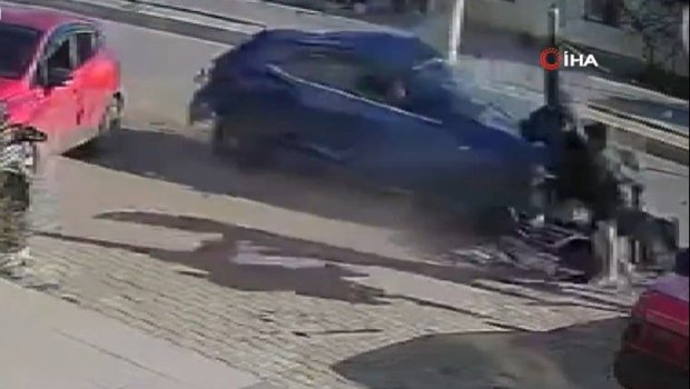 Türkiyədə avtomobil dayanacağa çırpıldı: Ər-arvad öldü – ANBAAN VİDEO 