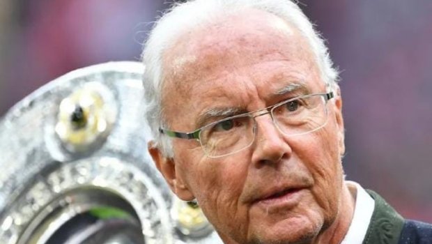 Dünya futboluna ağır itki: Frans Bekkenbauer VƏFAT ETDİ - FOTO
