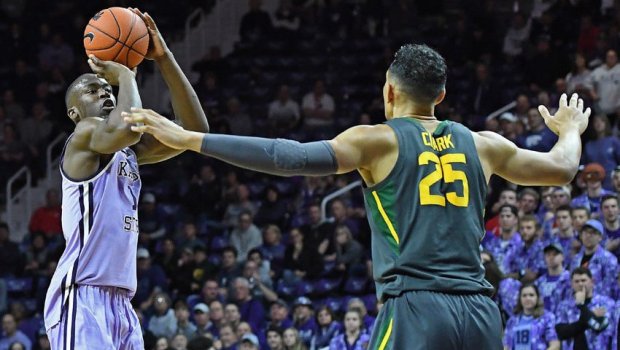 “Xəzri” amerikalı basketbolçunu göndərdi