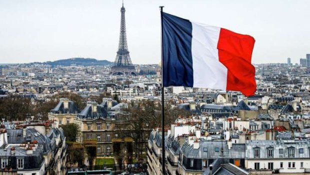 Fransa tarixində daha bir İLK: Qadın əks-kəşfiyyat rəhbəri oldu - FOTO